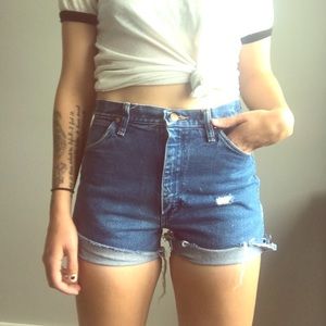 High-waisted Shorts